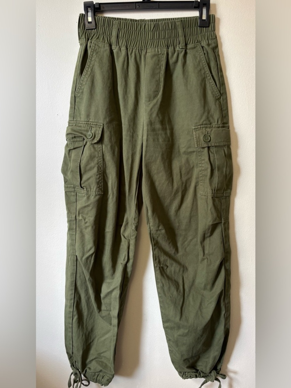 Forever 21 Olive Cargo Joggers Size XS